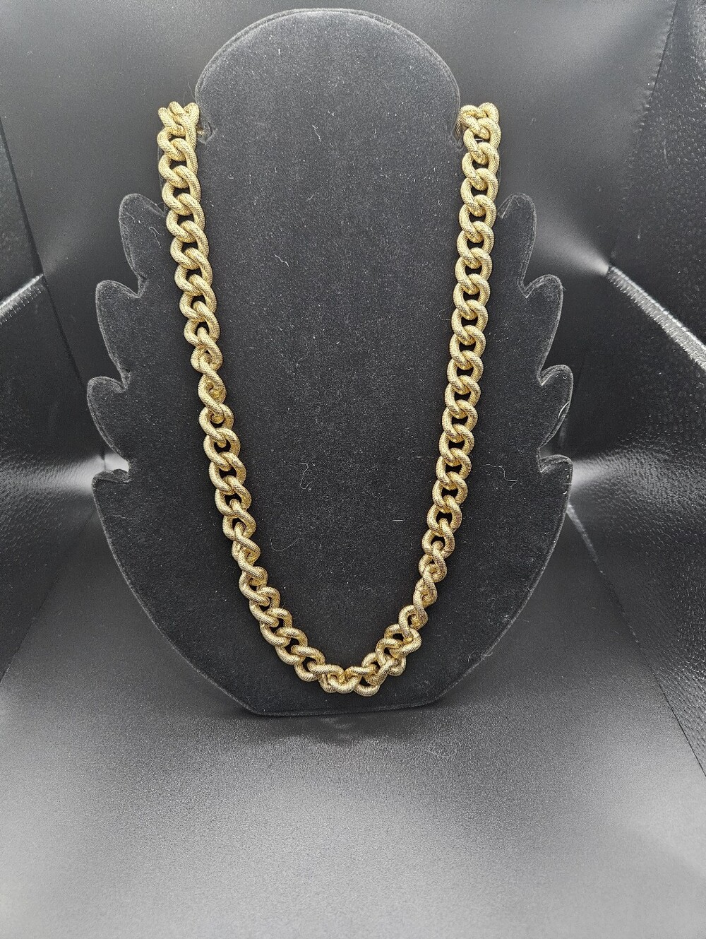 Textured Gold Link Necklace